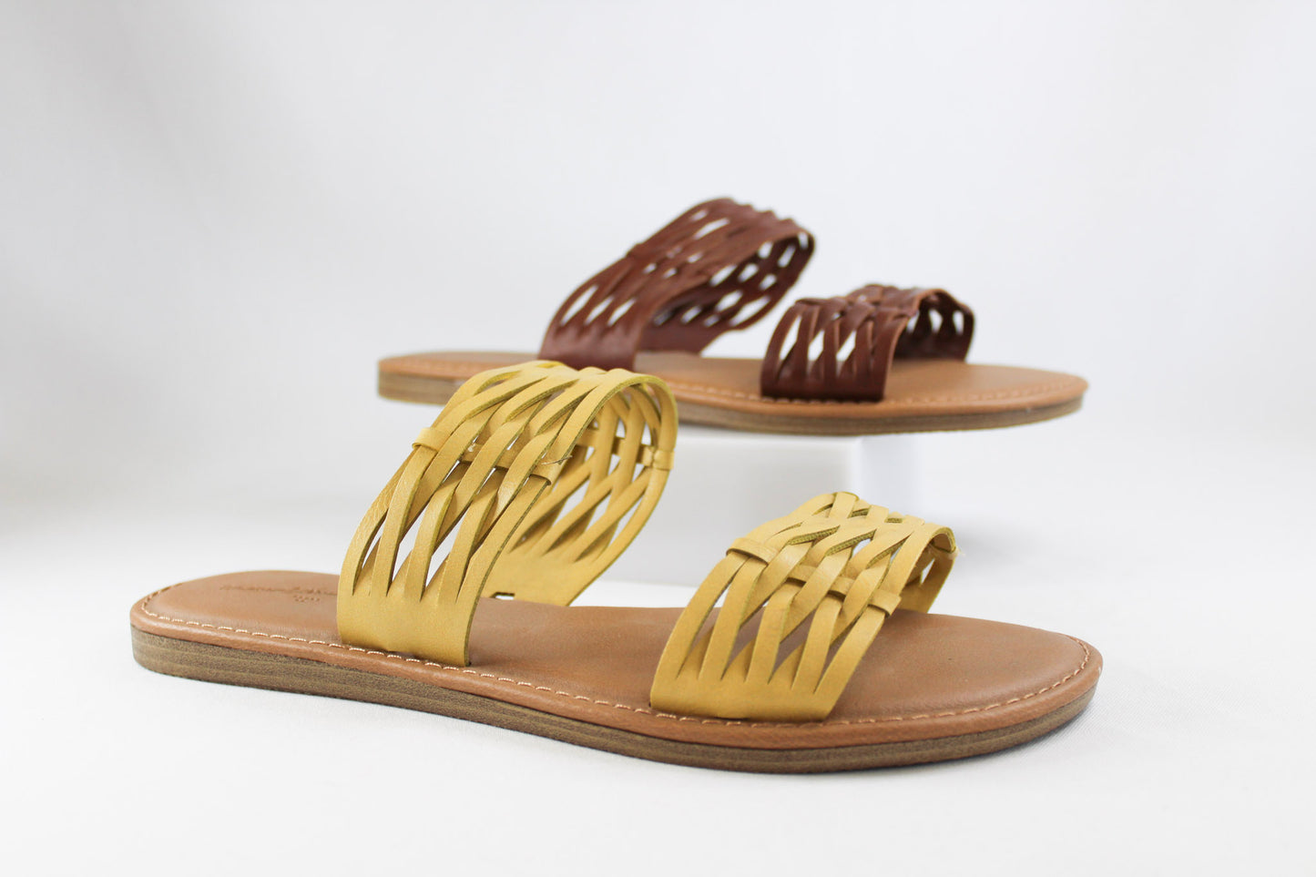 Women's Universal Thread Addie Sandals